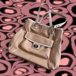 Coach Penelope Tri Pocket Turnlock Beige Cream Tote